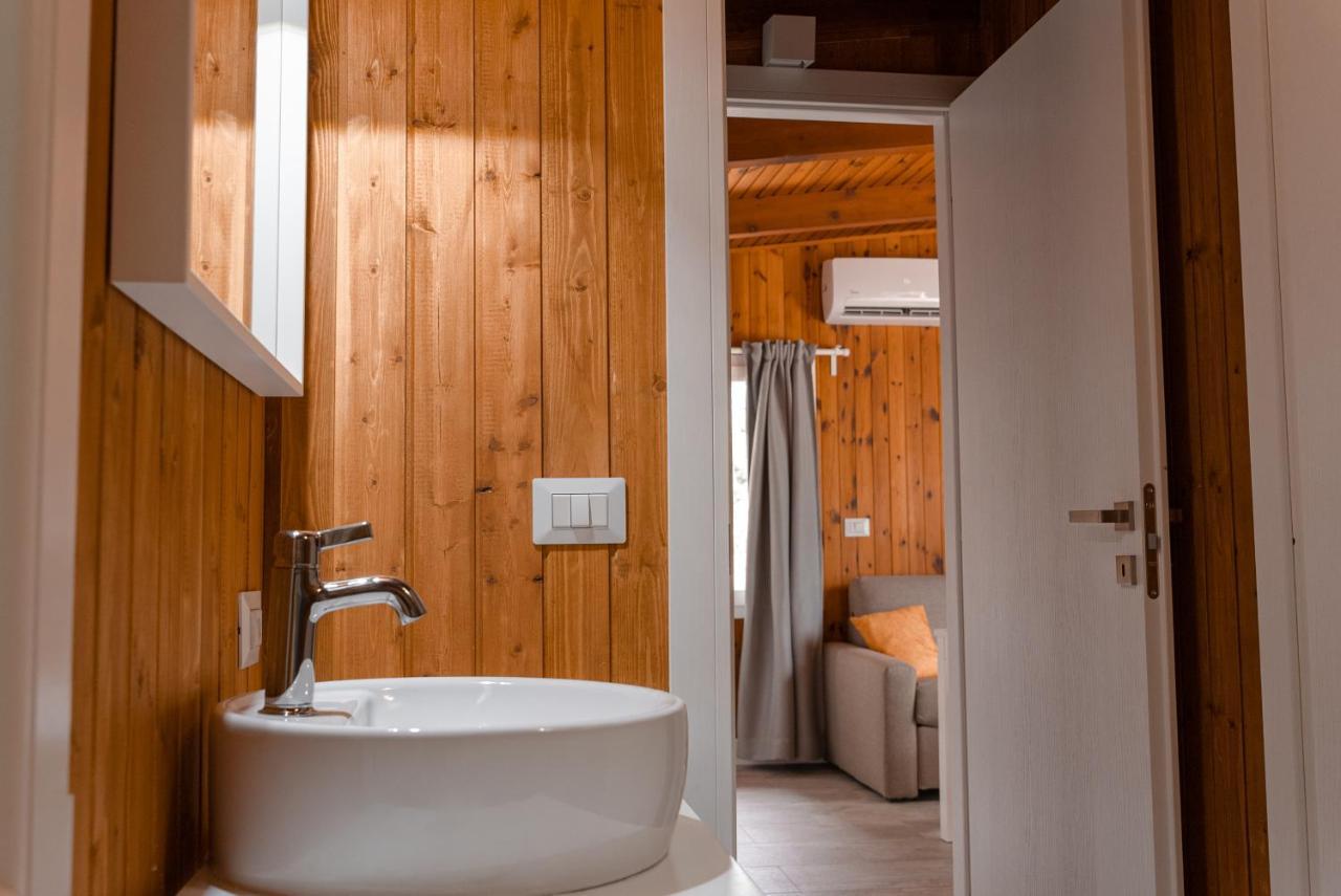 Chalet Alessandrini - Private Lakeside Beach Tenna Exterior photo